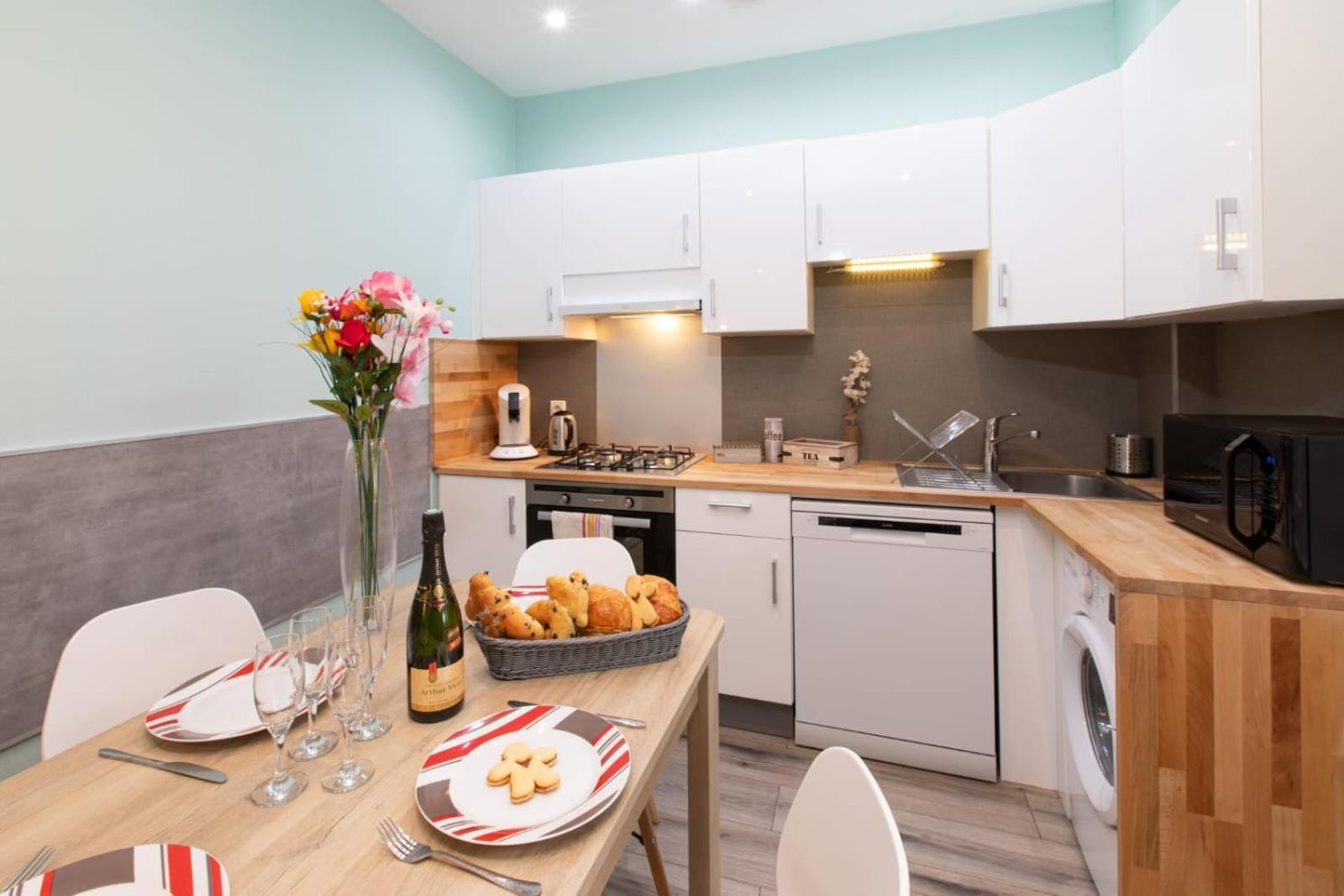 Evasion St Joseph Odysalis - Lit King Size - Parking - Proche Centre Apartment Колмар Екстериор снимка